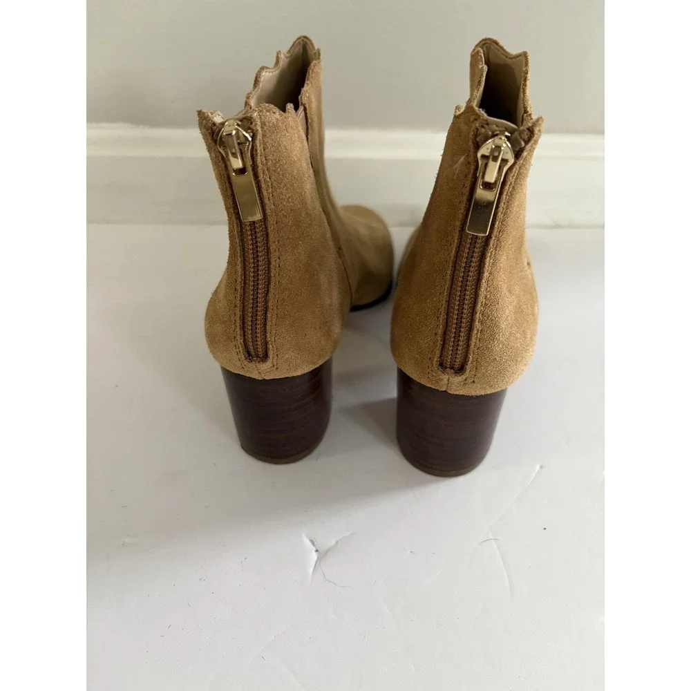 Lands' End Boots Womens Size 6.5 Tan Suede Ankle Booties‎ Scalloped Back Zip